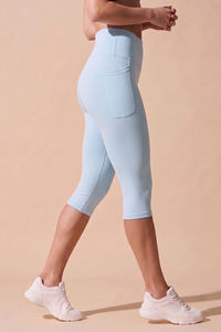 Zelocity Quick Dry Capri - Spun Sugar — thumbnail 3